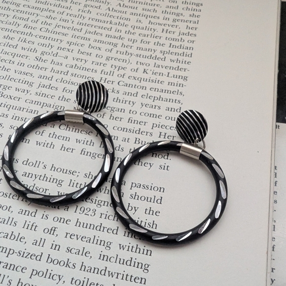 Jewelry - Elegant Black and Silver Hoop Earrings